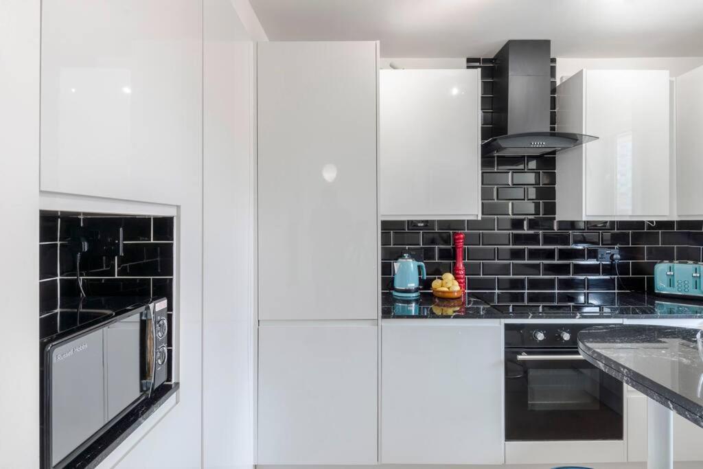 The Clarence, Central London Apartment W/ Wifi المظهر الخارجي الصورة