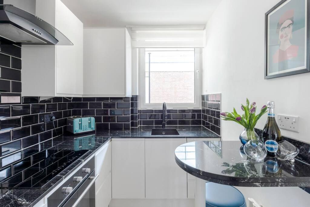 The Clarence, Central London Apartment W/ Wifi المظهر الخارجي الصورة
